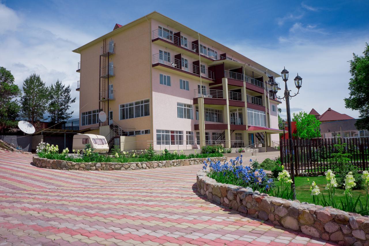 Azure Sport Resort Bulan Sogottuu Esterno foto