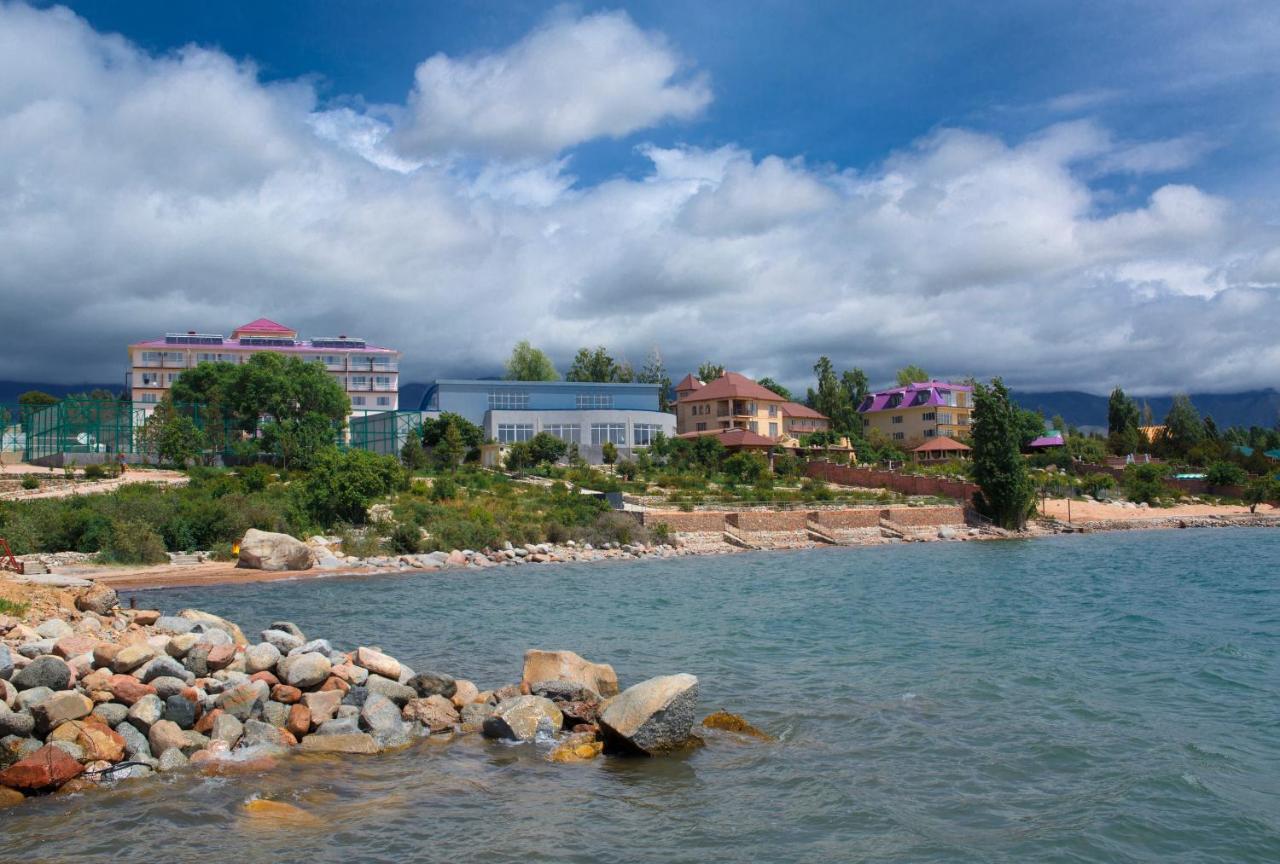 Azure Sport Resort Bulan Sogottuu Esterno foto